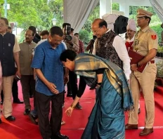 After swearing in as Delhi Chief Minister, Atishi touches Arvind Kejriwal's feet